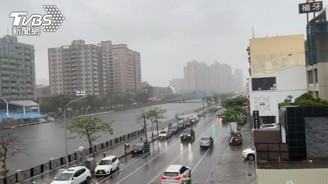 南部民眾又驚又喜。(圖/TVBS)