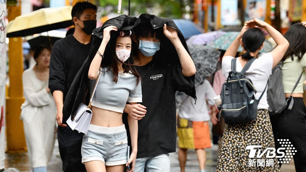 變天降溫了!這天鋒面殺到「雨區擴大」 降雨熱區曝