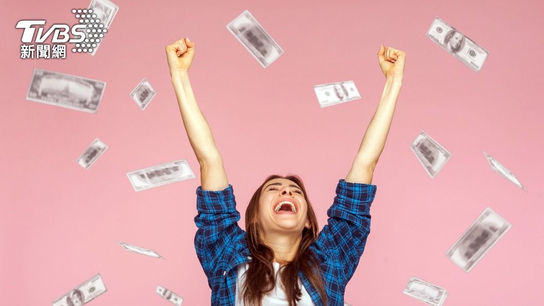 命理網站分析7夢境有致富可能,民眾不妨試試手氣。(示意圖/shutterstock 達志影像)