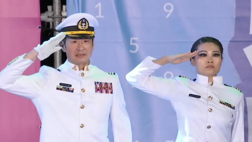 軍人現身郭台銘造勢?綠委喊查辦 國防部:身分查證中