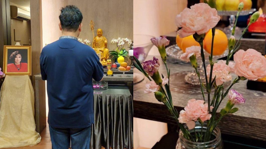 楊慶煌有感母親節將至,特地放了粉色康乃馨在姐姐楊小萍的追思會現場。(圖/楊慶煌經紀人提供)