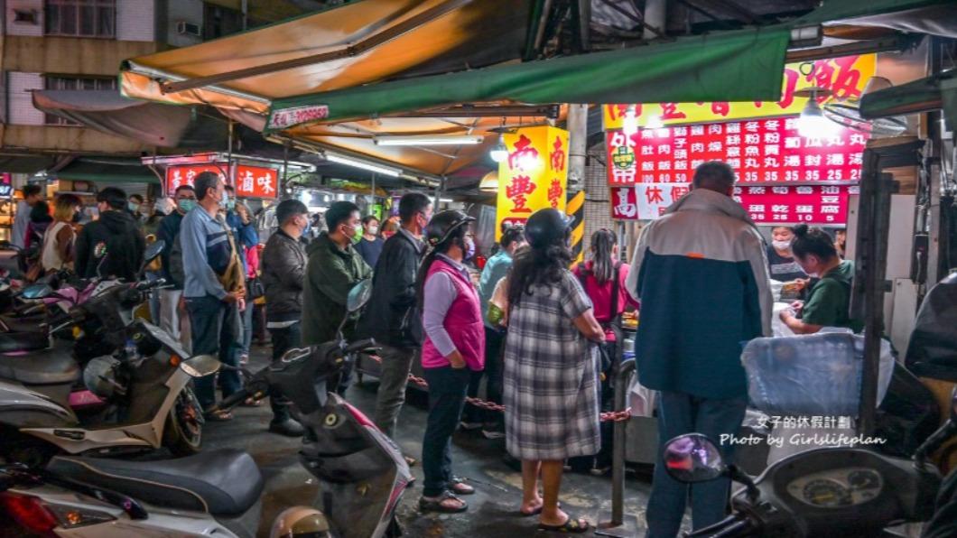 生意超好,排隊人潮不斷。(圖/女子的休假計畫提供)