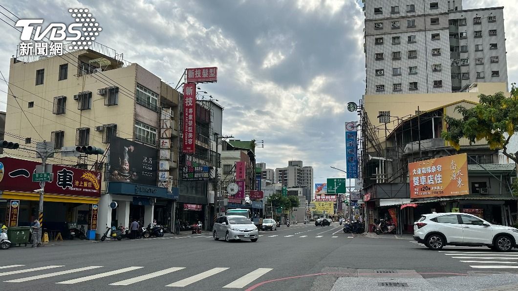 雨神南部搞快閃?高屏太陽高高掛 專家曝解渴時機