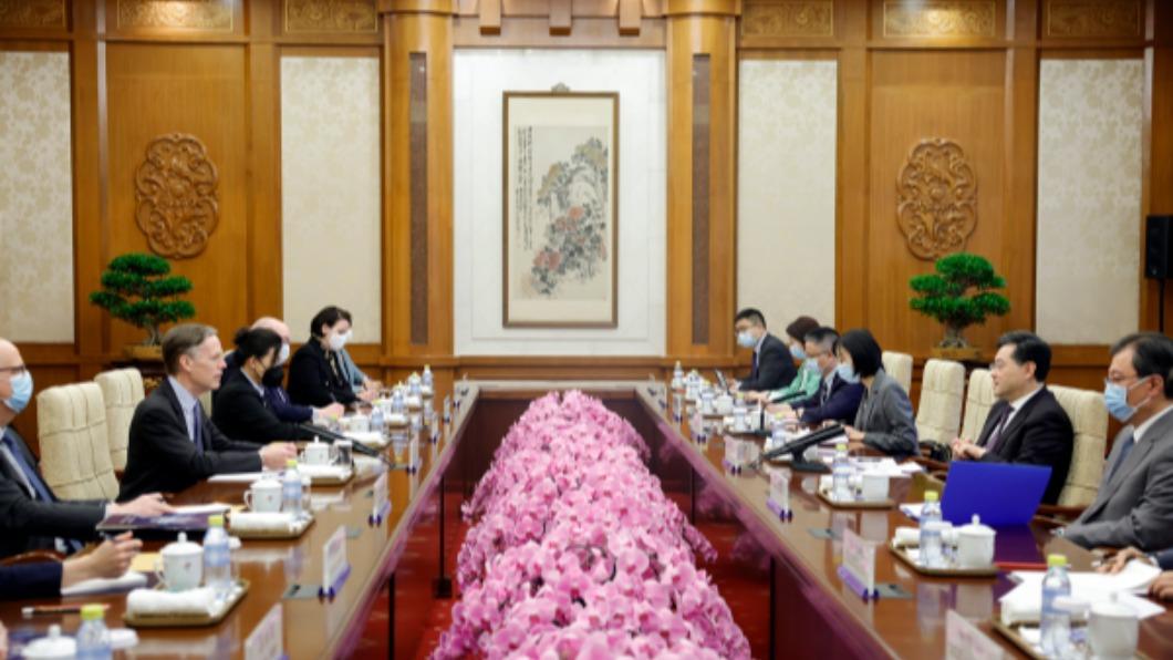秦剛:中美關係再遇寒冰 當務之急要穩定下來