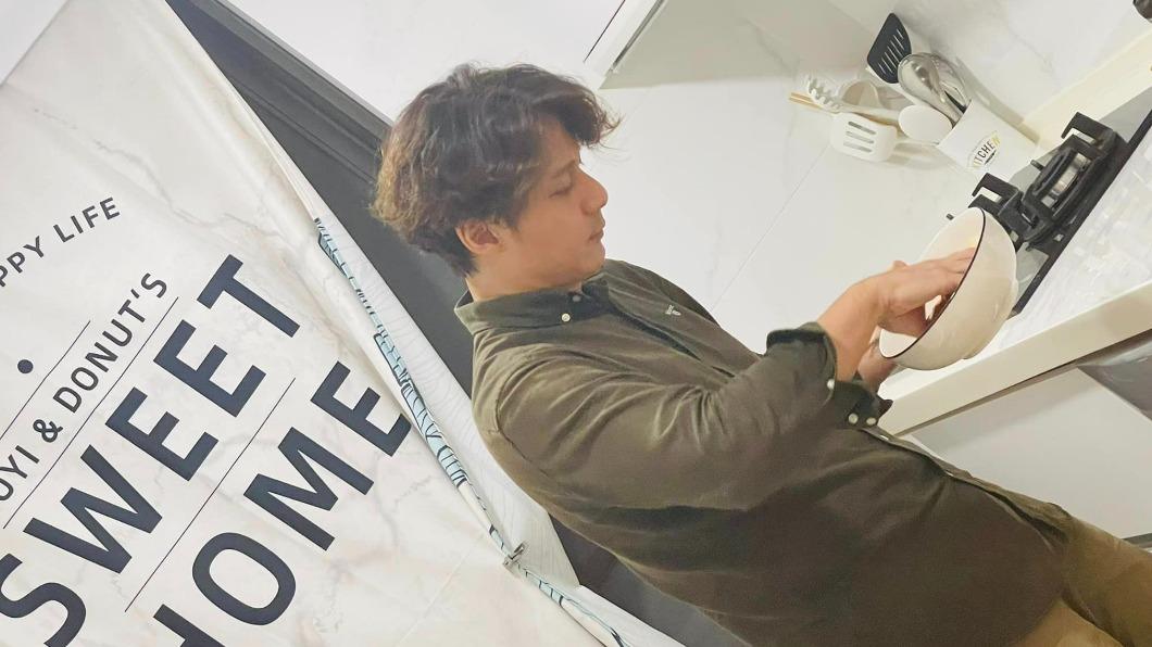 廖科溢被秦綾謙大讚是神隊友。(圖/翻攝自秦綾謙臉書)