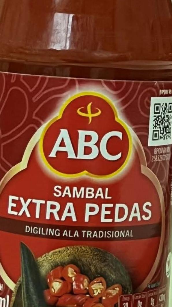 印尼出口兩批的「ABC特辣辣椒醬」也分別檢出漂白水二氧化硫超標。(圖/食藥署提供)