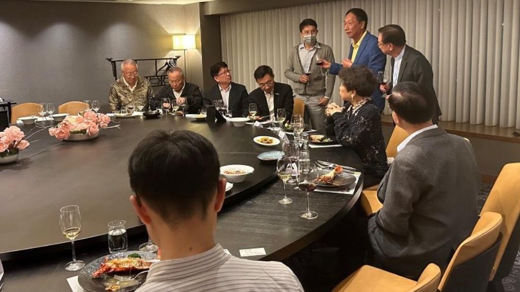 宣明智8日晚替郭台銘設宴,款待國民黨立委等藍營政治人物。(圖/陳玉珍提供)