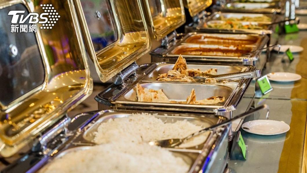 網友訂位用餐，服務人員卻聽錯她的姓氏。（示意圖，與事件無關／shutterstock達志影像）