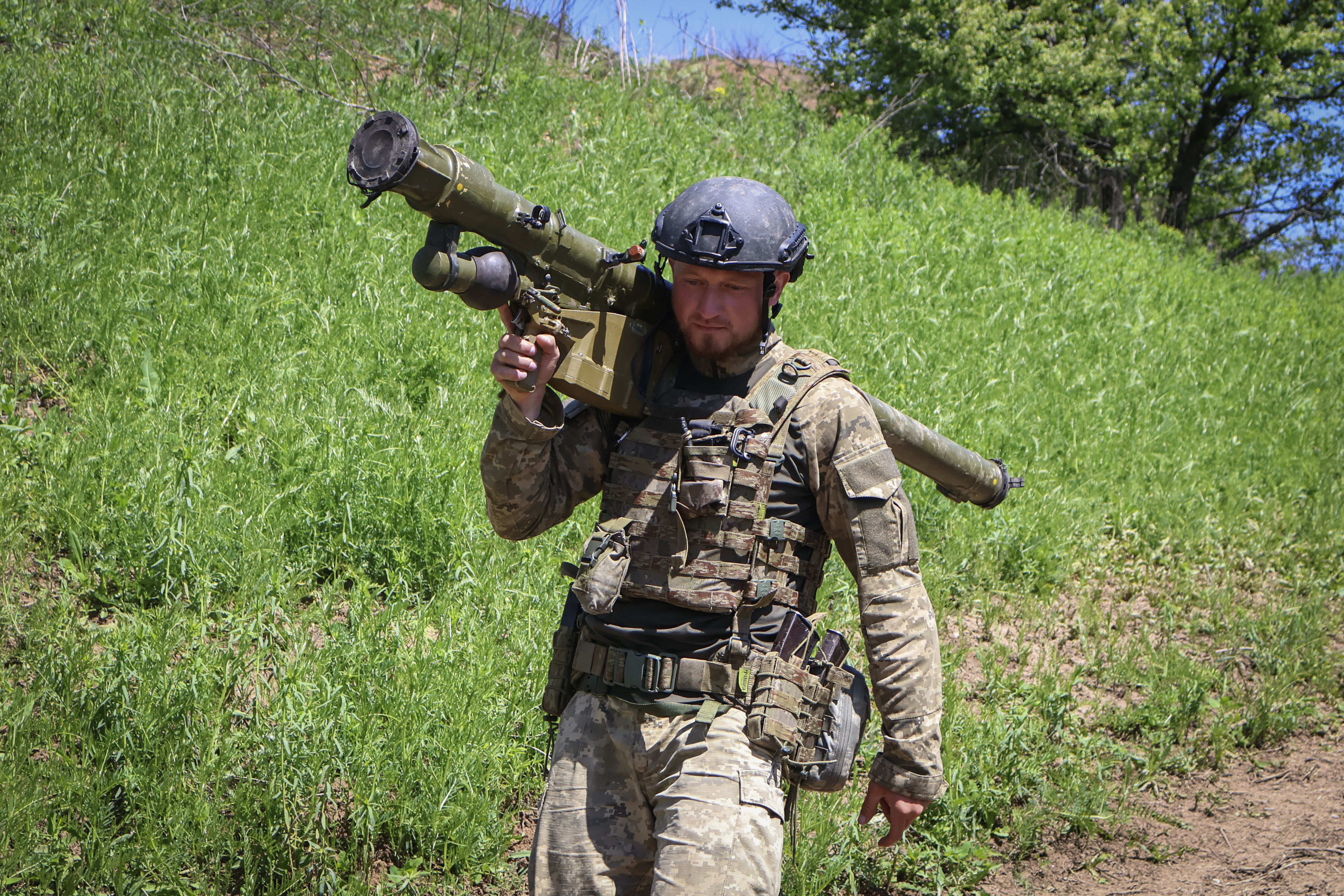 烏克蘭士兵對於瓦格納首領普里格津揚言要退出巴赫姆特戰線，表示都是胡說八道的謊話。(畫面來源：AP)