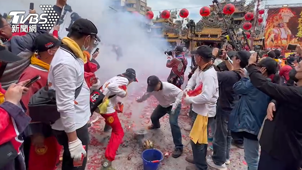 北港鎮熱鬧程度如同小過年。(圖/TVBS)