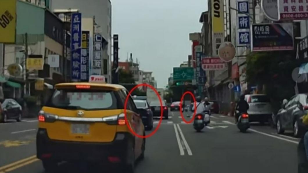 3歲女教訓不夠痛?台南警車竟都不讓行人 白髮伯卡斑馬線