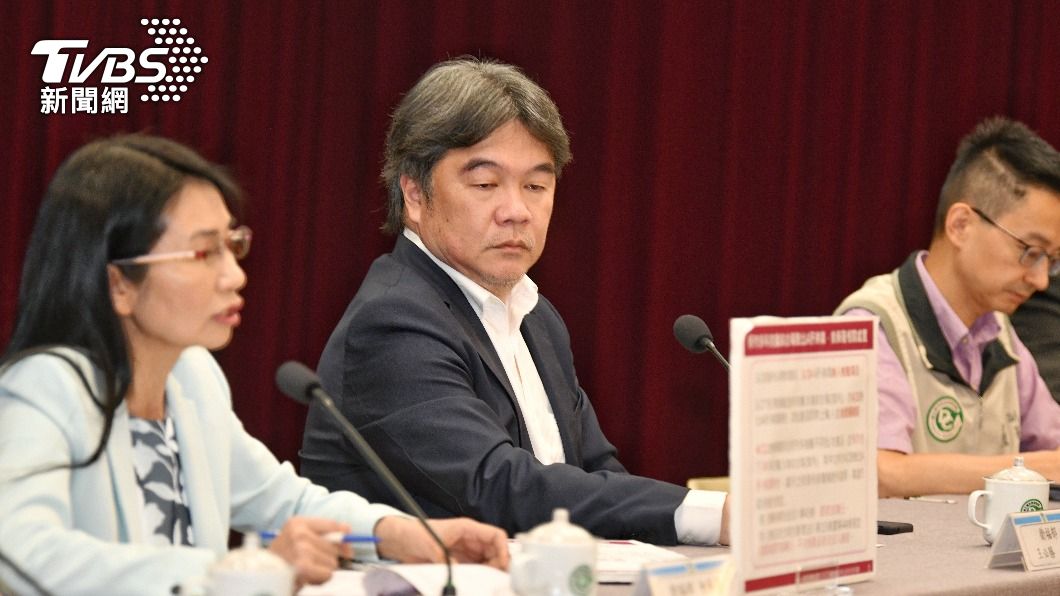 毒莓果事件食藥署認慢半拍 王必勝:案情複雜、未來將精進