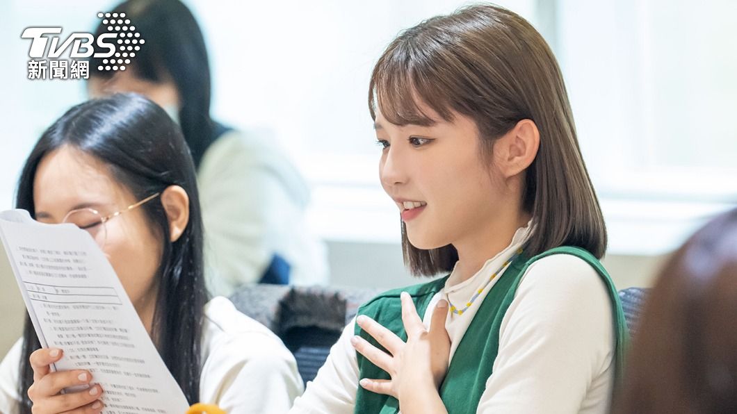 馮容潔很期待機智男孩IT BOYZ四位的轉變。(圖/TVBS)