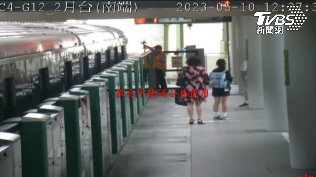 列車仍照常開車。(圖/TVBS)