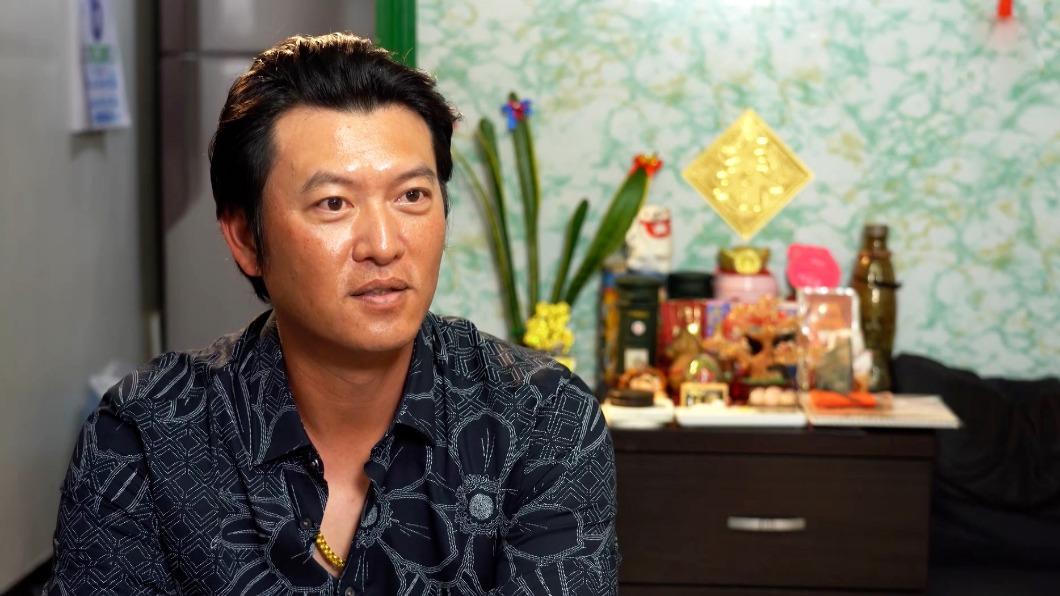 王建民談起之前的腳傷。(圖/公視提供)