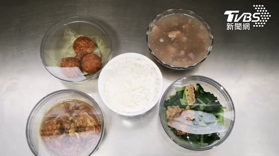 筍乾豬腳+冬瓜排骨。(圖/燕巢看守所提供)