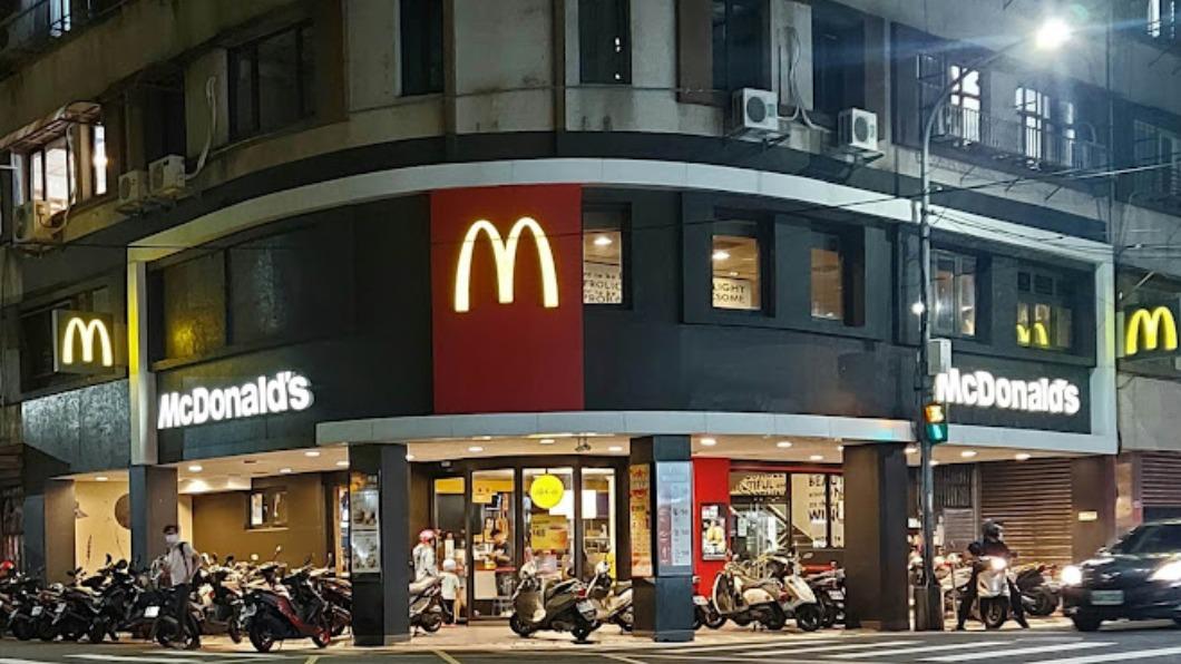 又有麥當勞熄燈!汐止站前「地標」曬停業公告 在地人崩潰