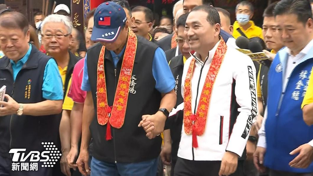 慈惠宮參拜同框侯友宜 被問徵召誰都可合作?郭台銘:秘密