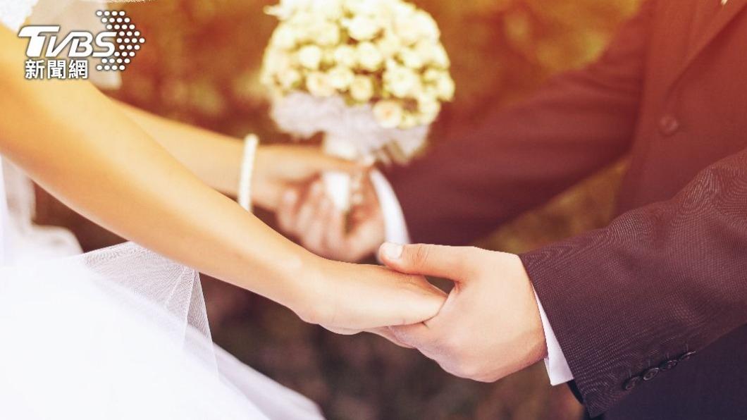 戀愛腦?月底就要步禮堂 她遇上已婚細心副理:想悔婚了