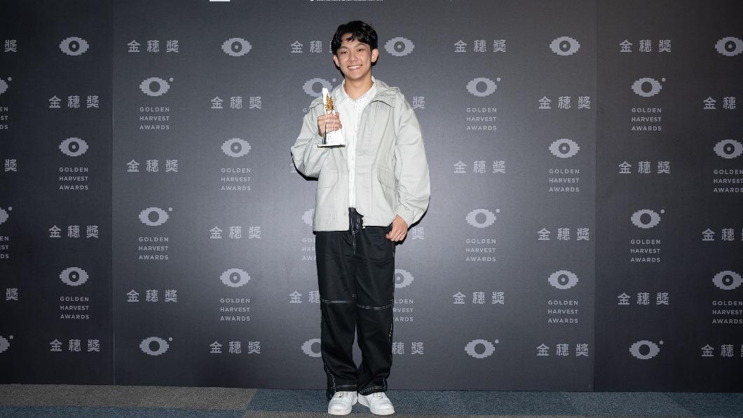 「原子少年」成員奪金穗最佳演員獎　謝盈萱自爆不排斥女女戀