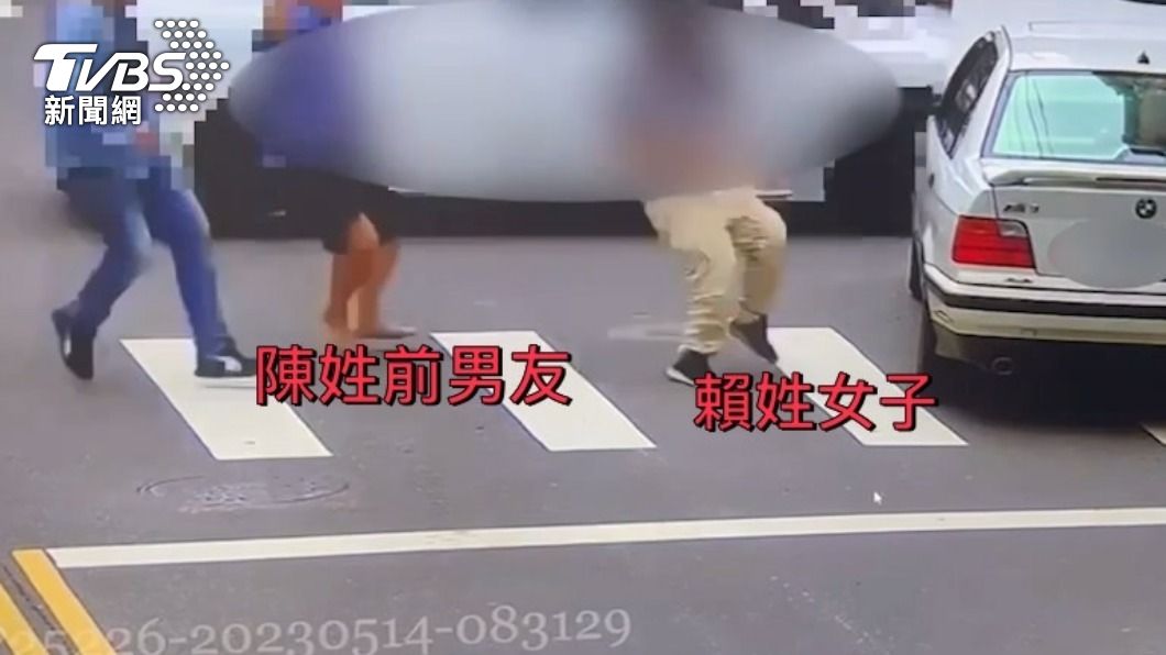 賴女遭強擄上車。(圖/TVBS)