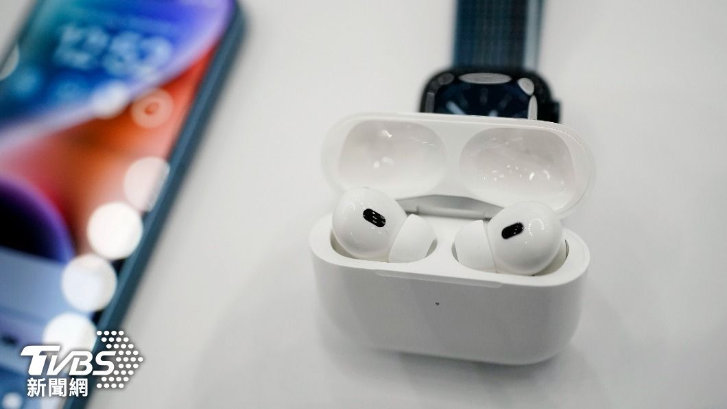 富士康獲得蘋果AirPod耳機訂單,逐步擴大對印度的投資。(圖/達志影像美聯社)
