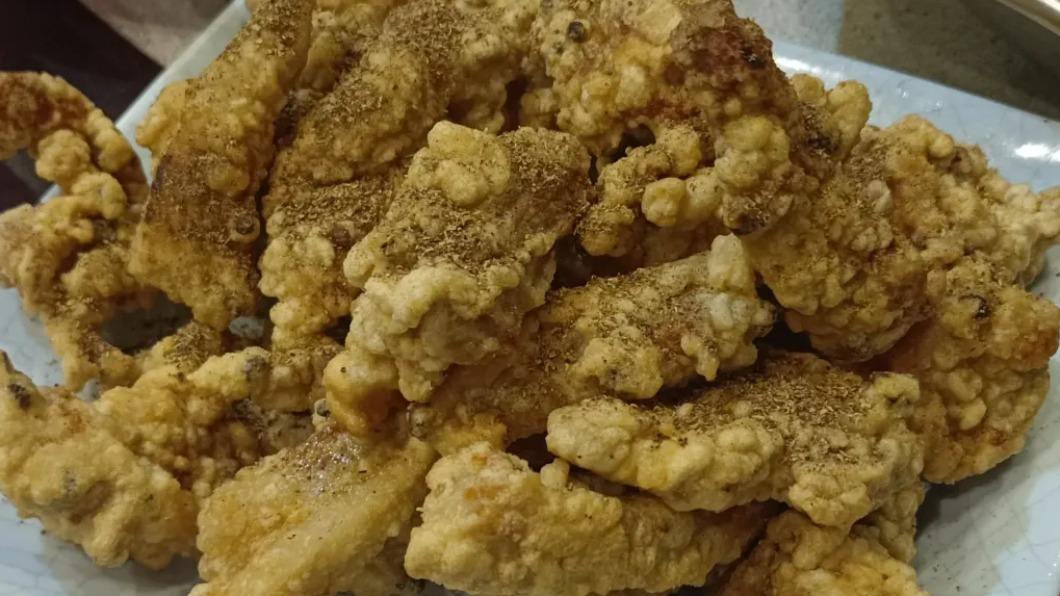 「炸酥肉」外酥裡嫩肉汁飽滿。(圖/王老吉提供)