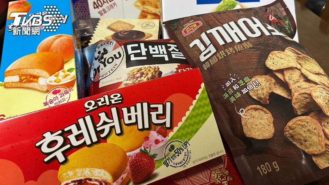超市韓國週推出多款當地熱銷商品。(圖/許稚佳攝)