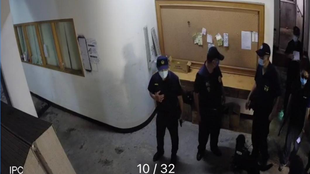 快訊/澎湖水族館也接到!恐嚇信嗆9顆炸彈裝女廁 警急搜索