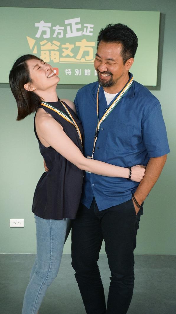 黃健瑋、蔡亘晏夫妻合體宣傳、互動甜蜜。(圖/大慕影藝提供)