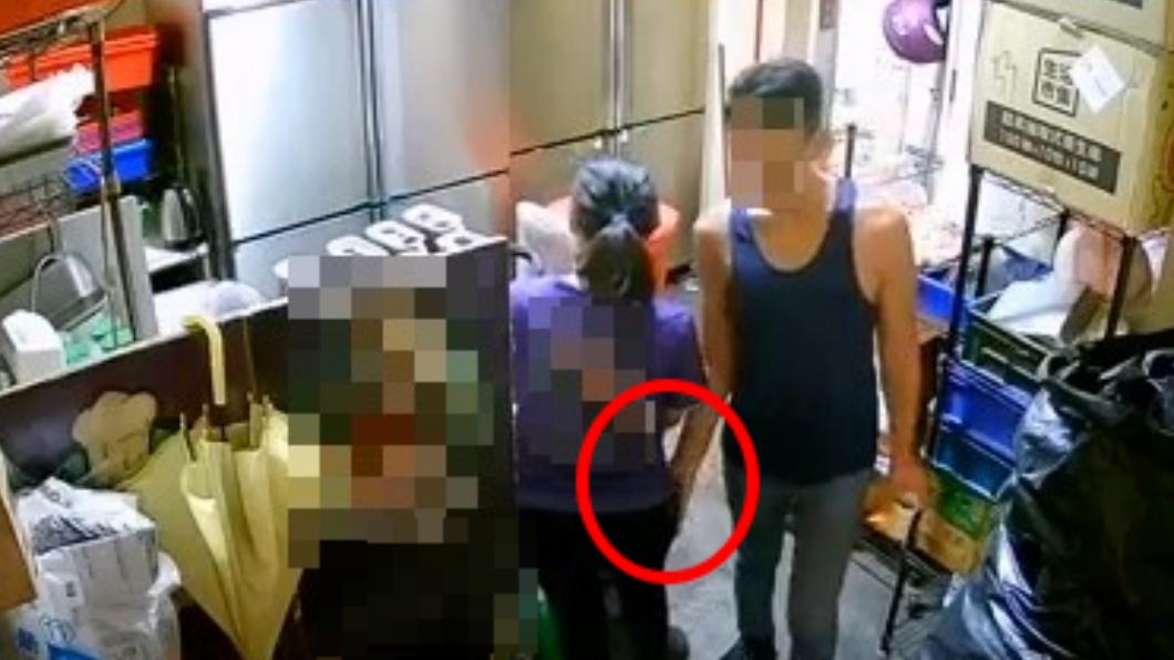 男客人摸女店員大腿 老闆公開影像氣罵:譴責垃圾行為