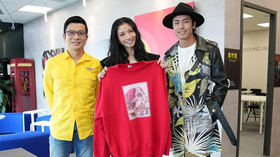 陳子鴻（左起）、李千娜到張瑞夫的Podcast作客，除暢談當評審的緊張心境，也分享舊衣的洋蔥故事。（圖／1500聲量音創學院提供）