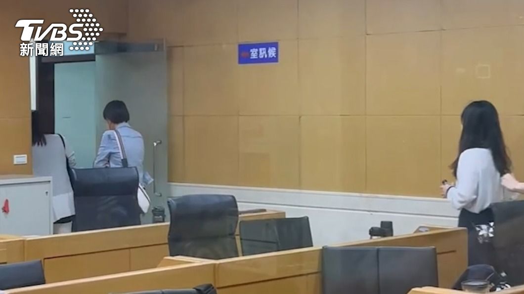 共11人被約談。(圖/TVBS)
