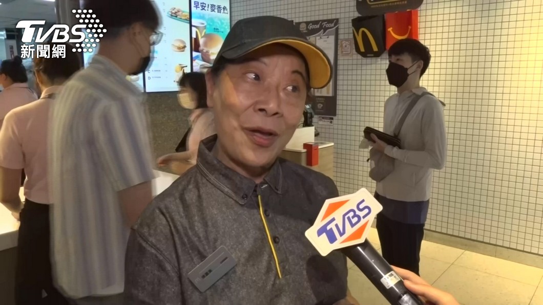 速食徵「哥姐」 中高齡員工逾3800人、最大80歲