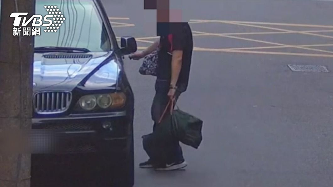 男子開著BMW行竊。（圖／TVBS）