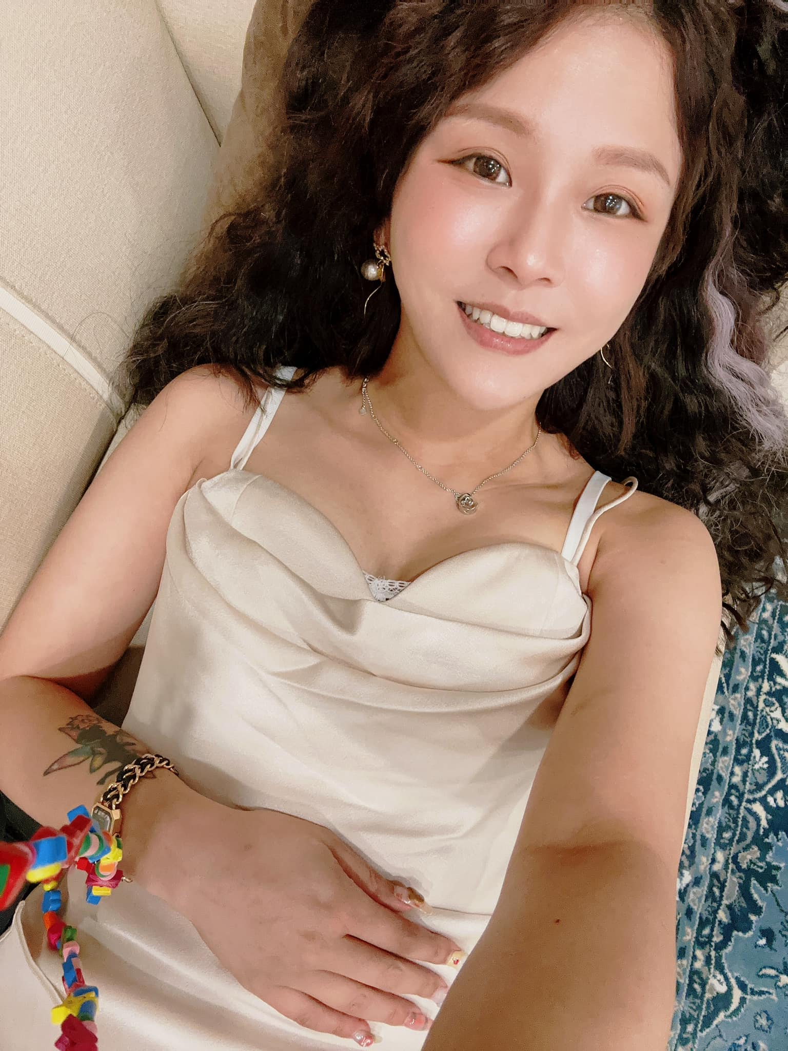 丟丟妹越來越漂亮。(圖/翻攝自樓頂揪樓下臉書)