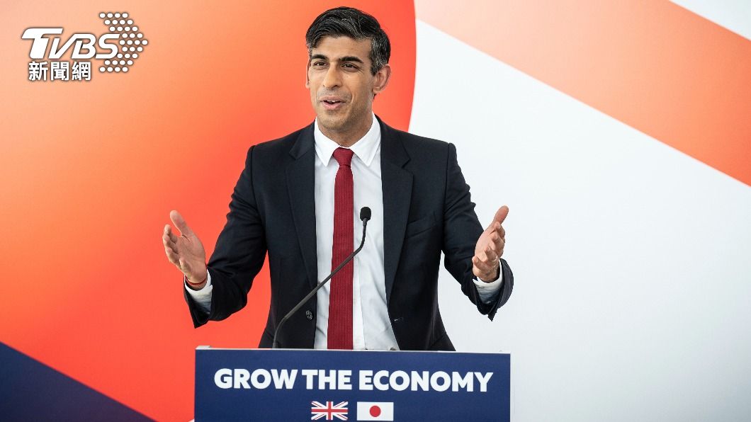 首相蘇納克抵達日本後，英國公布對俄羅斯實施新一輪制裁。（圖／達志影像美聯社）