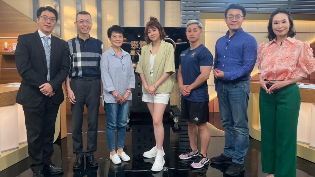 朱芯儀(中)已宣布抗癌成功。(圖/年代提供)