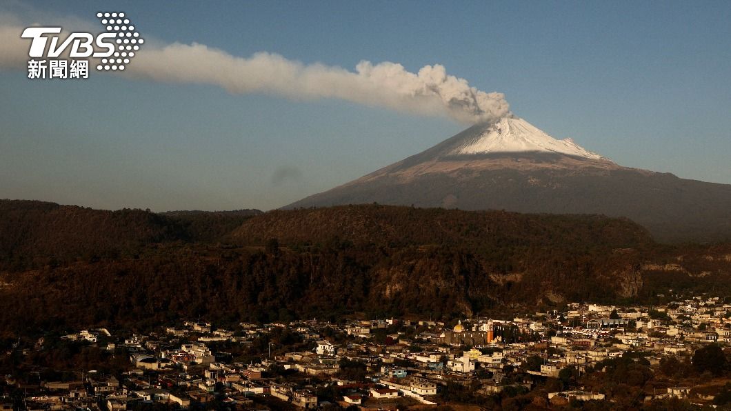 一旦火山活動持續加劇，大墨西哥城都會區約2200萬人口都可能受到威脅。（圖／達志影像路透社）