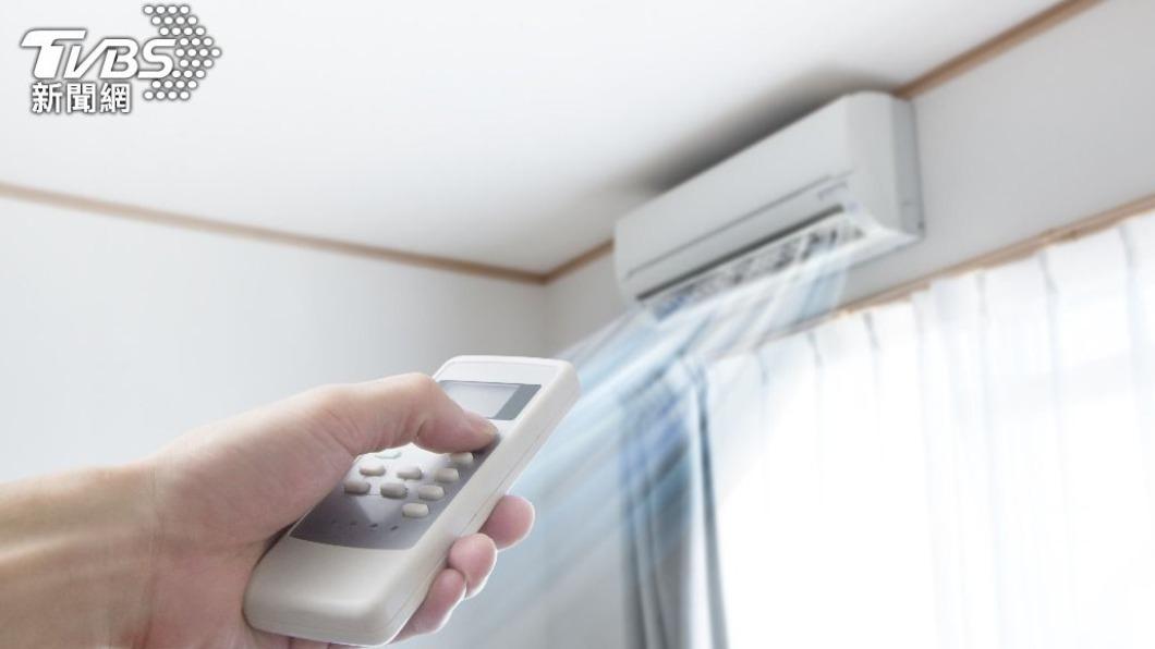 有網友問電費太貴有何解。(示意圖/shutterstock達志影像)