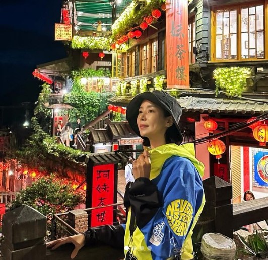 尹世雅到九份旅遊。(圖/翻攝自尹世雅IG)
