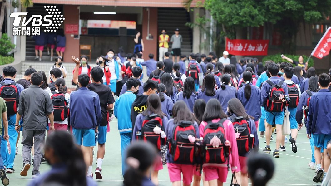 國中教育會考登場 19.8萬考生上陣