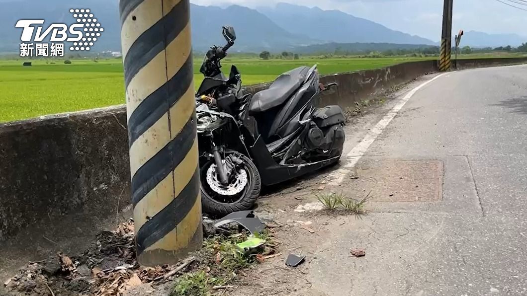花蓮高中生無照機車雙載　自撞電線杆釀1死1輕傷
