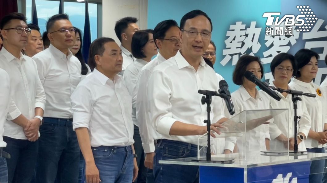 被控算計郭台銘 朱立倫喊忍辱負重:任何砲火攻擊都承受