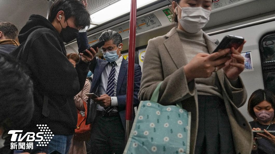 免口罩加來往人流大增 港重現「單日萬例」新冠疫情