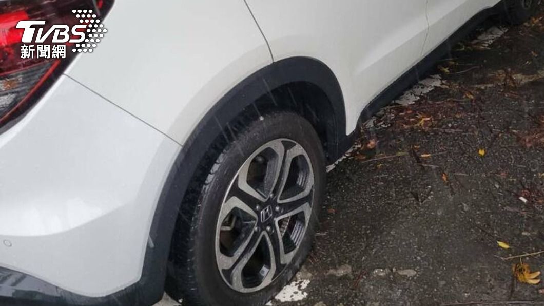 國道散落百根螺絲釘!32車路過慘爆胎 肇事司機遭函送法辦
