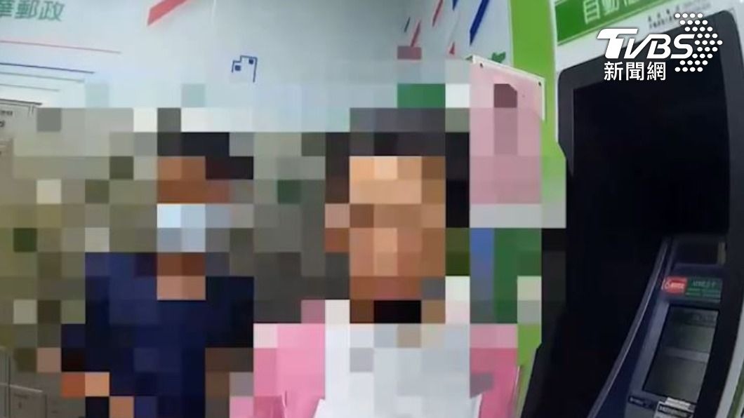 婦人接到詐騙集團來電表示於網購平台超收會費要予以退還。(圖/TVBS)