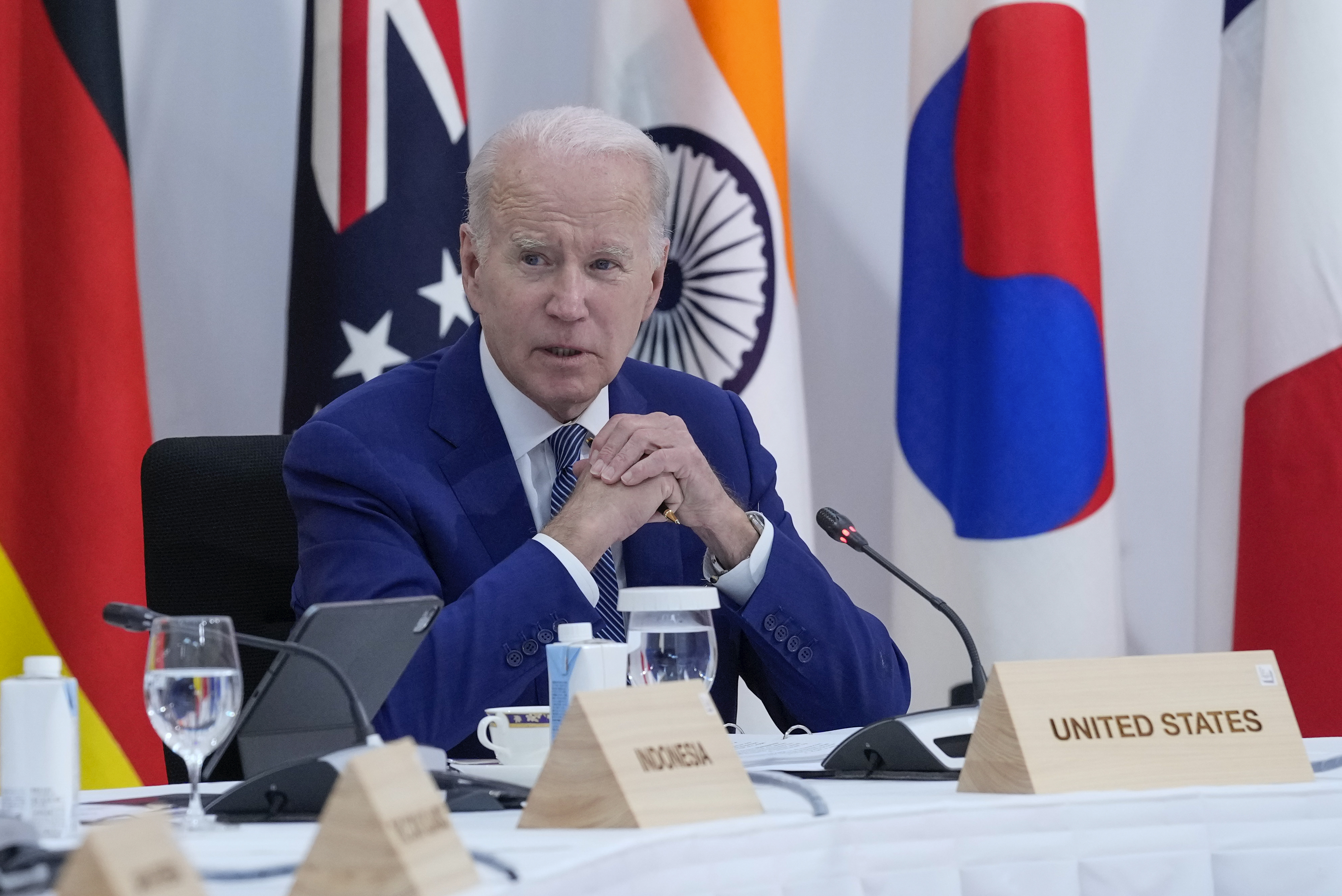 美國總統拜登在G7峰會上,表示支持西方聯訓烏克蘭飛官計畫,面子裡子雙豐收。(畫面來源:AP)