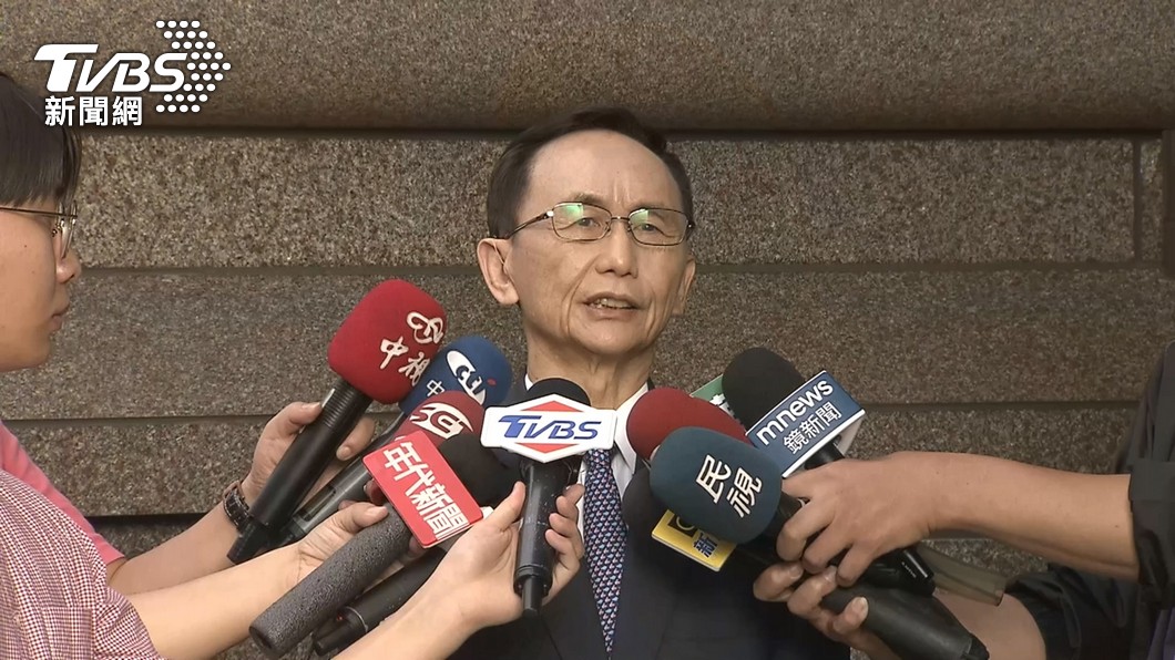 指陳時中「靠疫苗A了1億美金」 吳子嘉判賠200萬廢棄發回