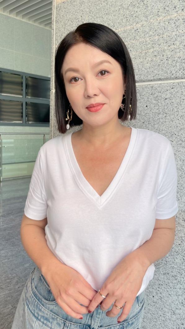 苗可麗相當敬重豬哥亮。(圖/年代提供)